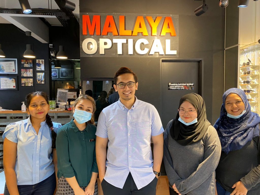 Nazief Nazri at Malaya Optical