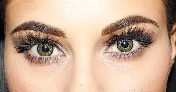 Makeup tips for contacts wearer daily