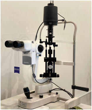 Slit-Lamp