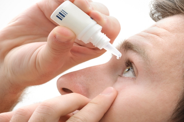 how to take care of contact lens