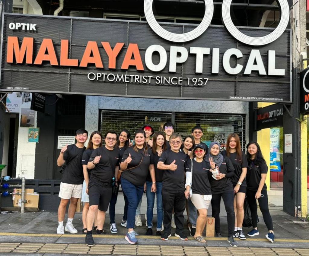 MALAYA OPTICAL company trip at Club med Cherating